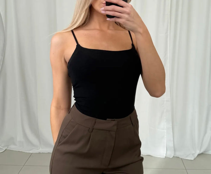 Basic Stretch Spaghettiträger Top  | Schwarz