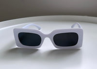 Rechteckige Sonnenbrille in weiß
