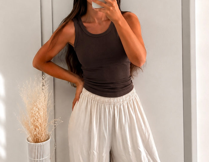 Basic Tanktop aus Baumwolle – Geripptes Top mit Stretch | Braun