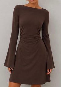 Elegantes Minikleid mit Trompetenärmeln | Braun