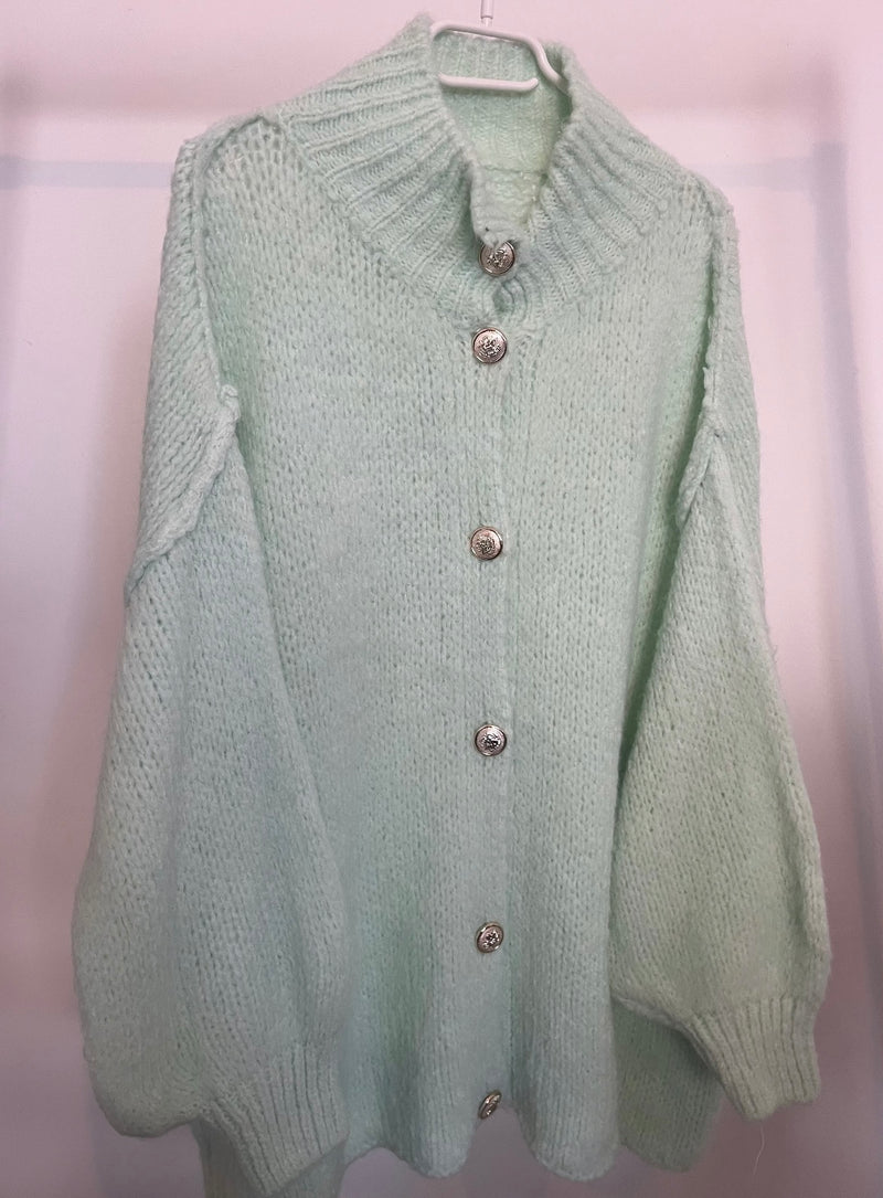 Oversize Cardigan mit goldenen Knöpfen