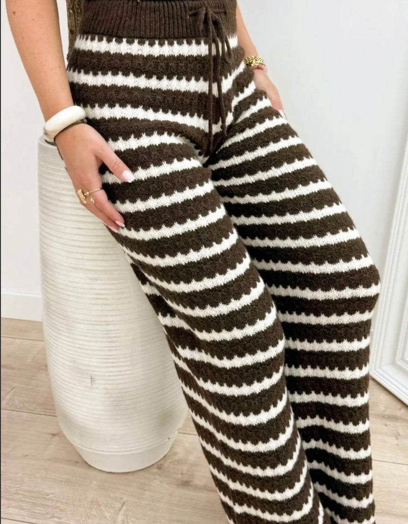 Gestreifte Strickhose mit Gummibund - Braun/ Weiß