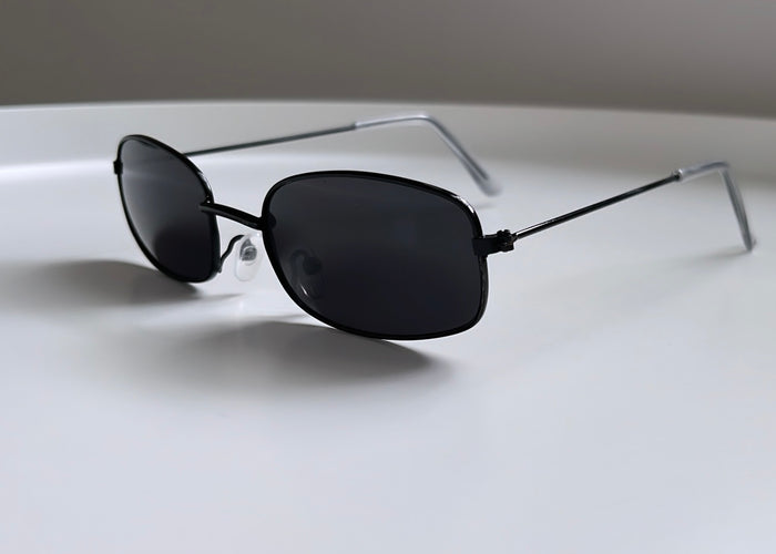 Retro Sonnenbrille in schwarz