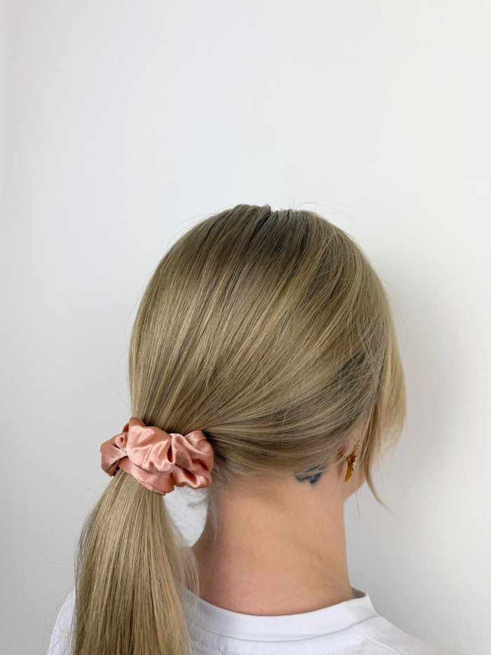 Satin Scrunchie | Rosa