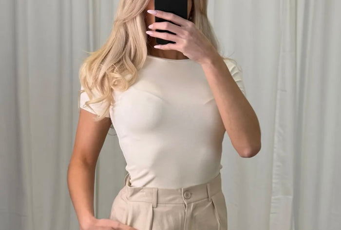 Basic Stretch Shirt – Figurbetontes T-Shirt | Creme