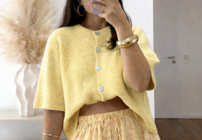 Vorbestellung | Kurzarm Cardigan – Strickjacke mit Knöpfen | Gelb