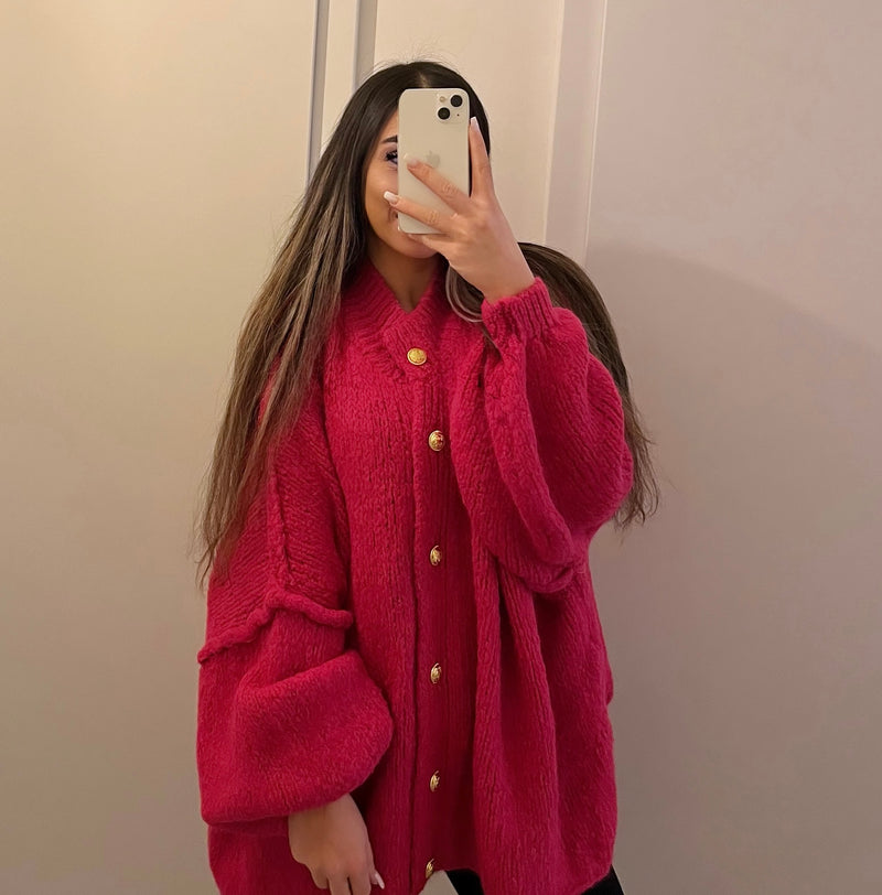 Oversize Cardigan mit goldenen Knöpfen