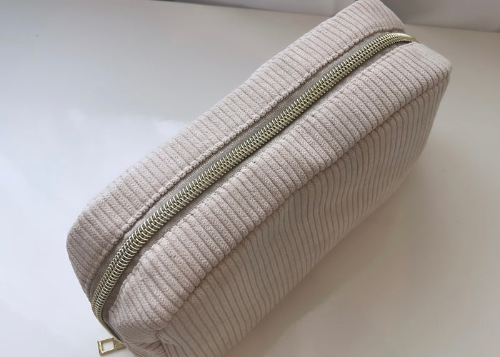 Kosmetiktasche in Beige