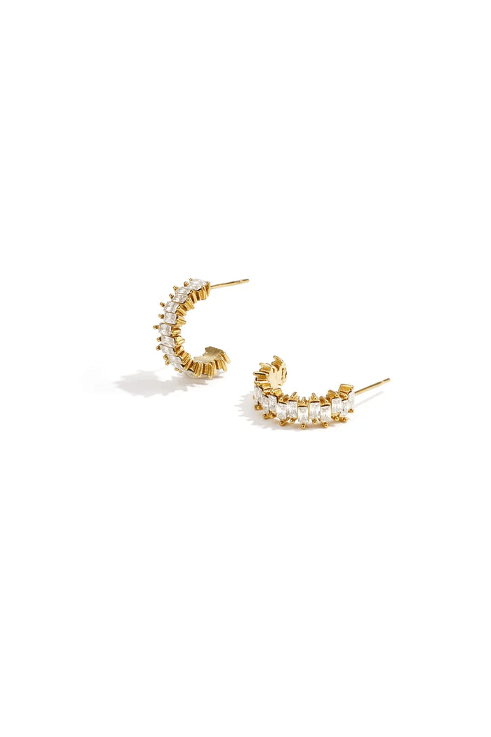 Glitzer Creolen aus Edelstahl – Elegante Strass Ohrringe Gold