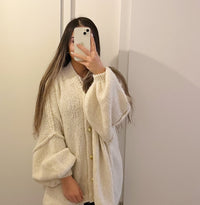 Oversize Cardigan mit goldenen Knöpfen
