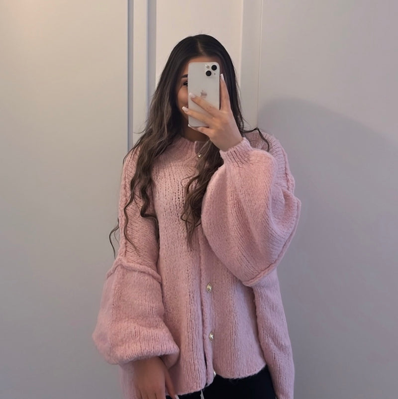 Oversize Cardigan mit goldenen Knöpfen