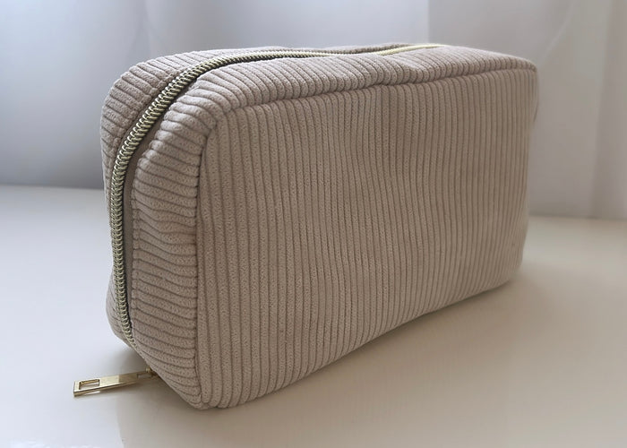 Kosmetiktasche in Beige