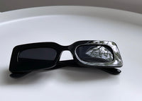 Rechteckige Sonnenbrille in schwarz