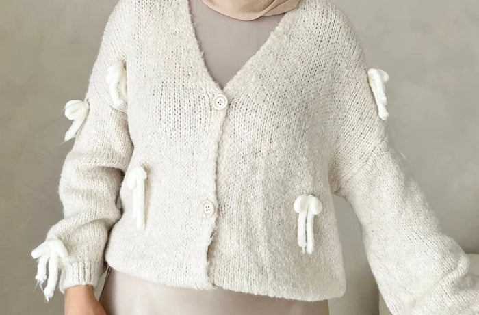 Strickjacke mit Schleifendetails | Weiß