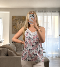 Spitzen Top – Elegantes Trägertop mit floralem Design