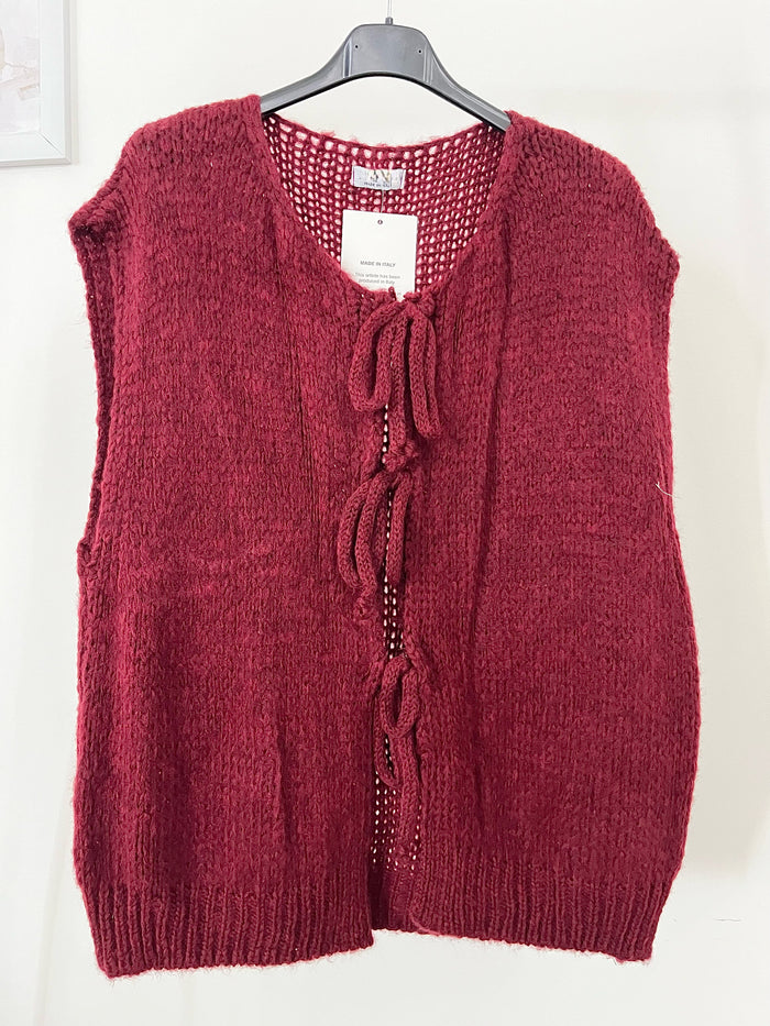 Strickweste mit Schleifen | Weinrot