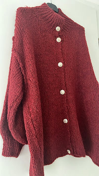 Oversize Cardigan mit goldenen Knöpfen