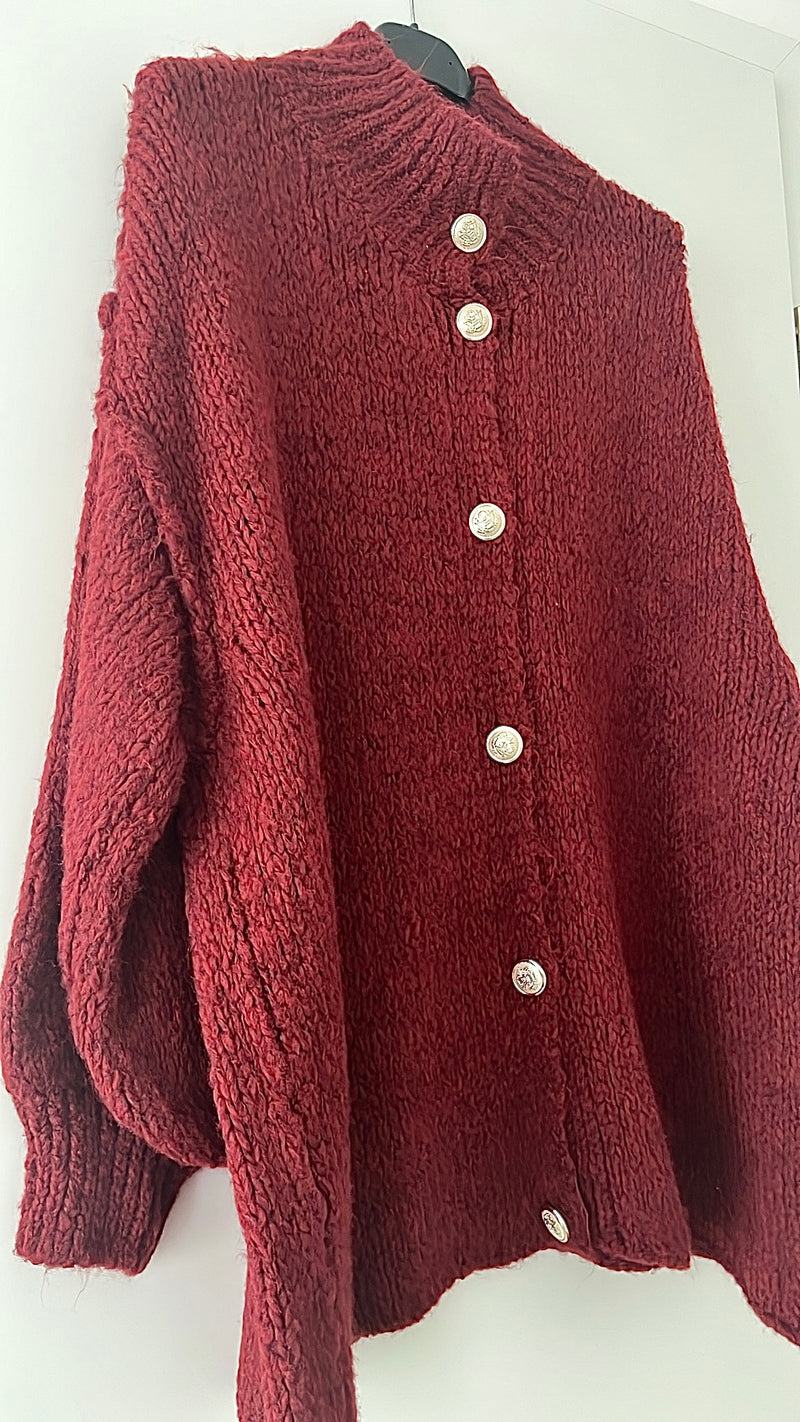 Oversize Cardigan mit goldenen Knöpfen