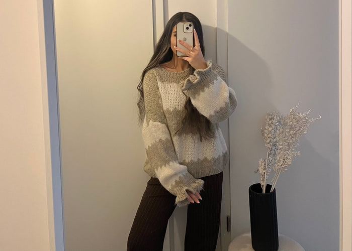 Oversize Strickpullover mit Rüschenärmeln im Streifenlook – Beige