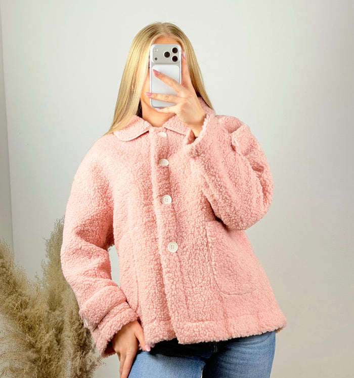Teddy Jacke mit Knöpfen & Taschen – Oversize Look | Rosa