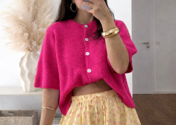 Vorbestellung | Kurzarm Cardigan  – Strickjacke mit Knöpfen | Pink