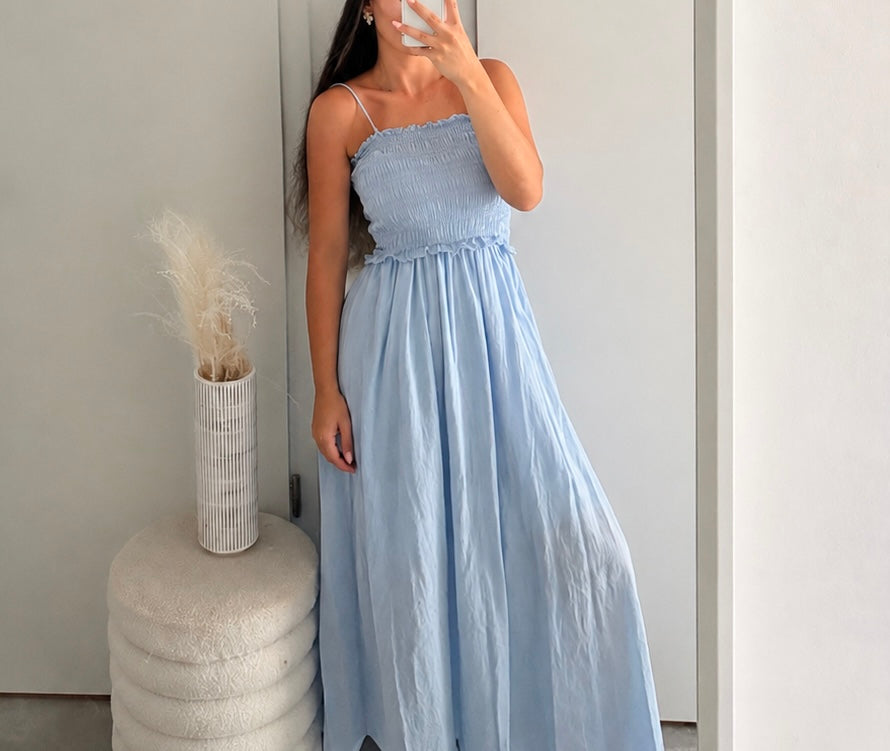 Maxikleid aus Baumwolle – Luftiges Sommerkleid mit Smock-Oberteil | Blau
