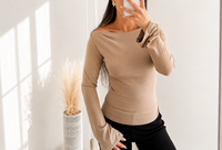 Basic Stretch  – Langarmshirt mit U-Boot Ausschnitt | Verschiedene Farben