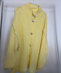 Oversize Cardigan mit goldenen Knöpfen