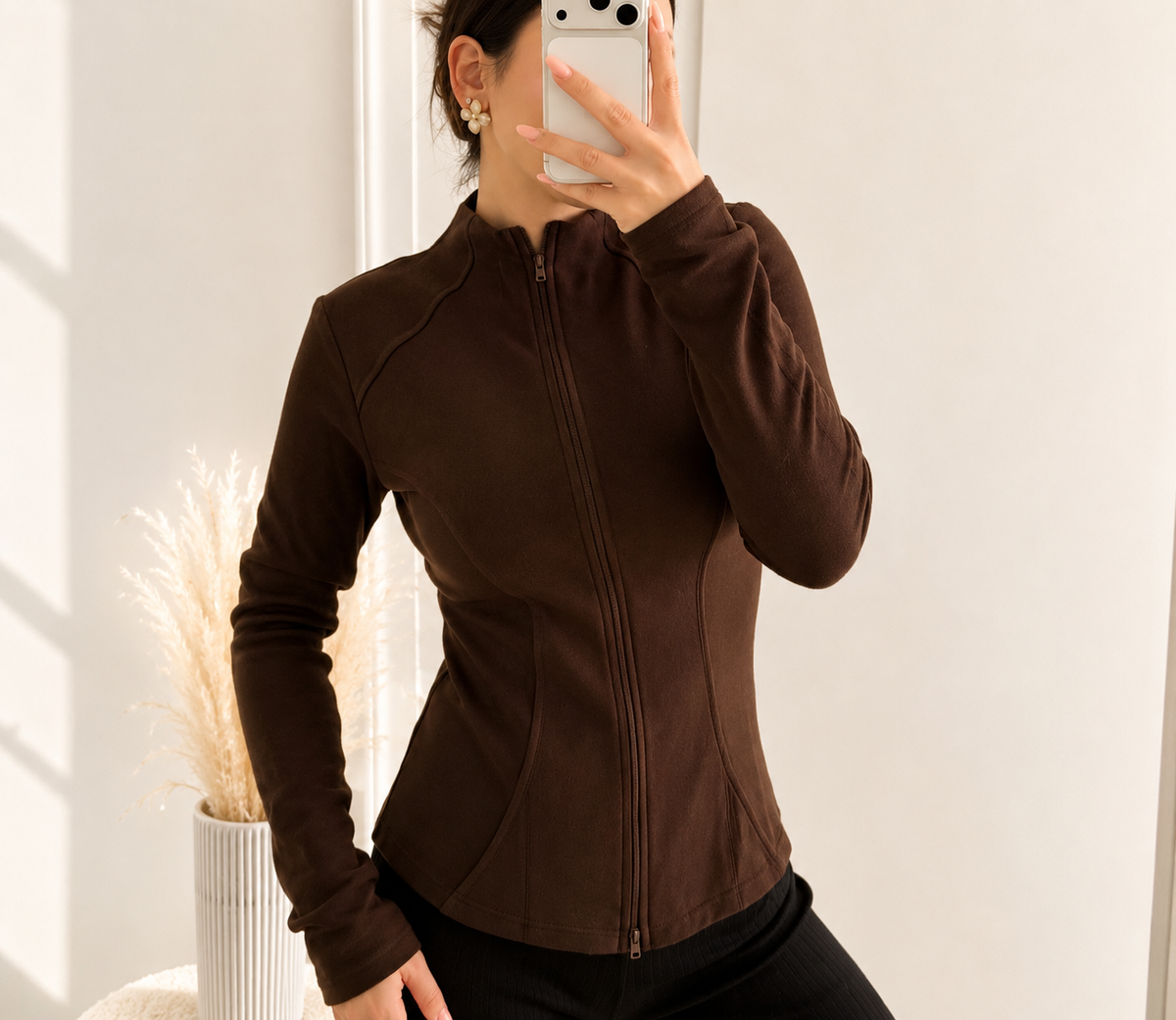 Taillierte Zipper Jacke mit Stehkragen | Braun