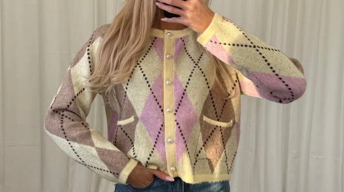 Strickjacke mit Rautenmuster & Knöpfen – Gelb