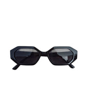 Retro Sonnenbrille – geometrisches Design in Schwarz