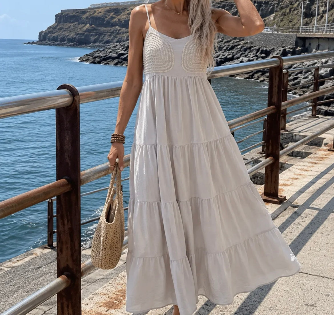 Maxikleid mit Stickerei – Luftiges Sommerkleid in Boho-Optik