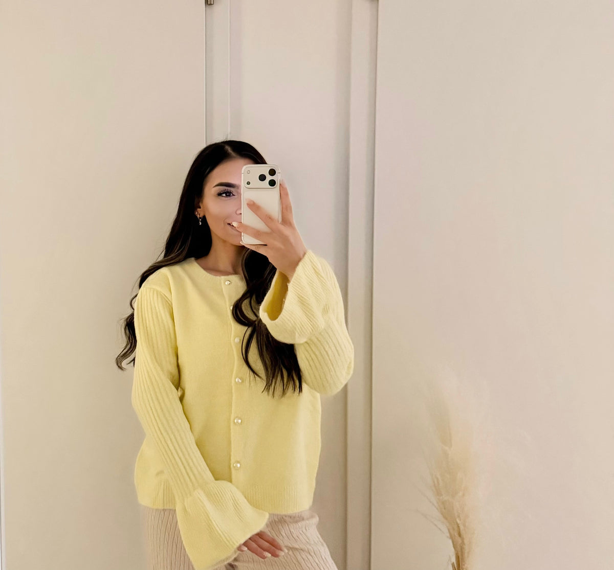 Soft Button Knit Cardigan - Gelb