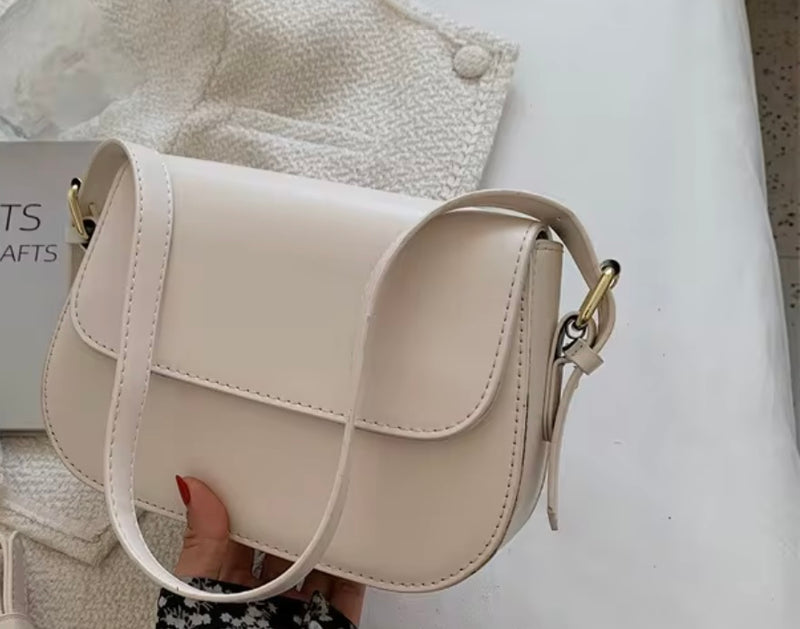 Umhängetasche PU-Leder – mit Magnetverschluss | Weiß/Creme