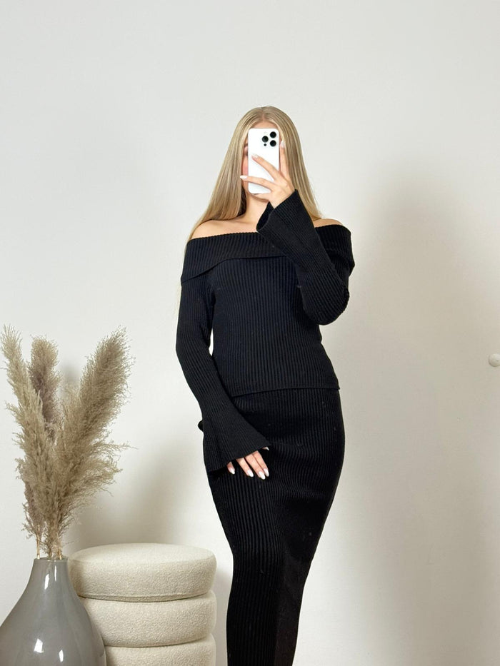 Strickset mit Offshoulder Pullover & Rock | Schwarz