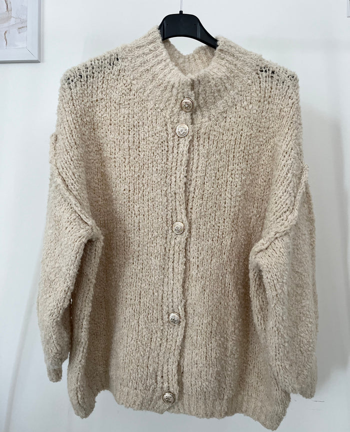 Kuschelige Oversize Strickjacke mit Knöpfen | Creme (lang)
