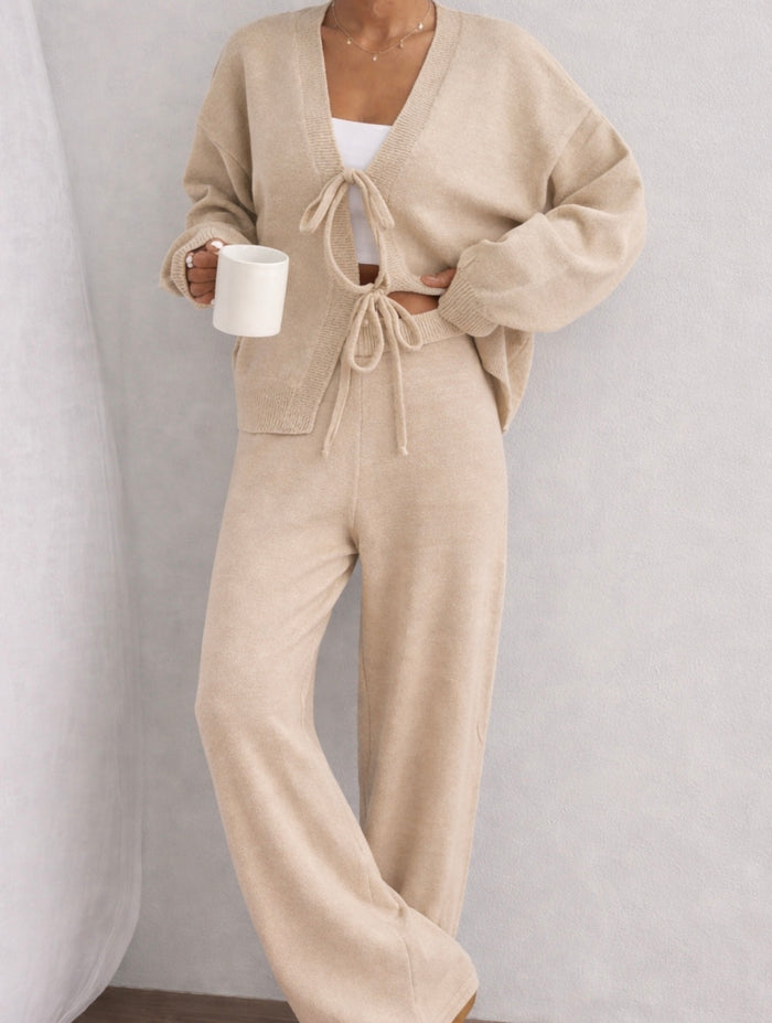 Strick - Zweiteiler mit Bindecardigan & Hose | Beige