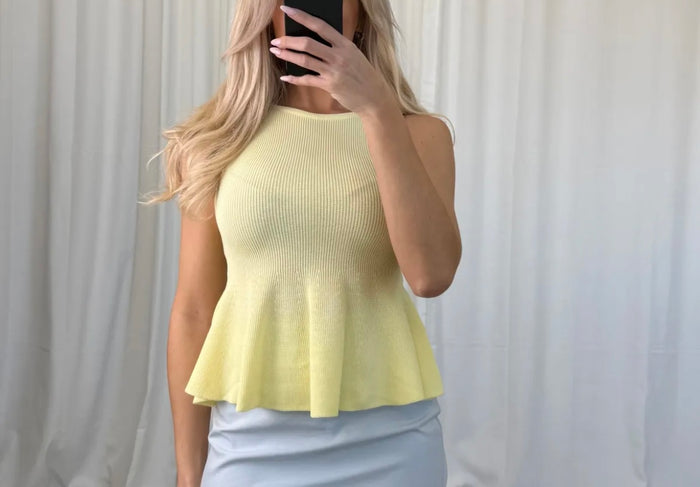 Vorbestellung | Rippstrick Peplum Oberteil - Gelb